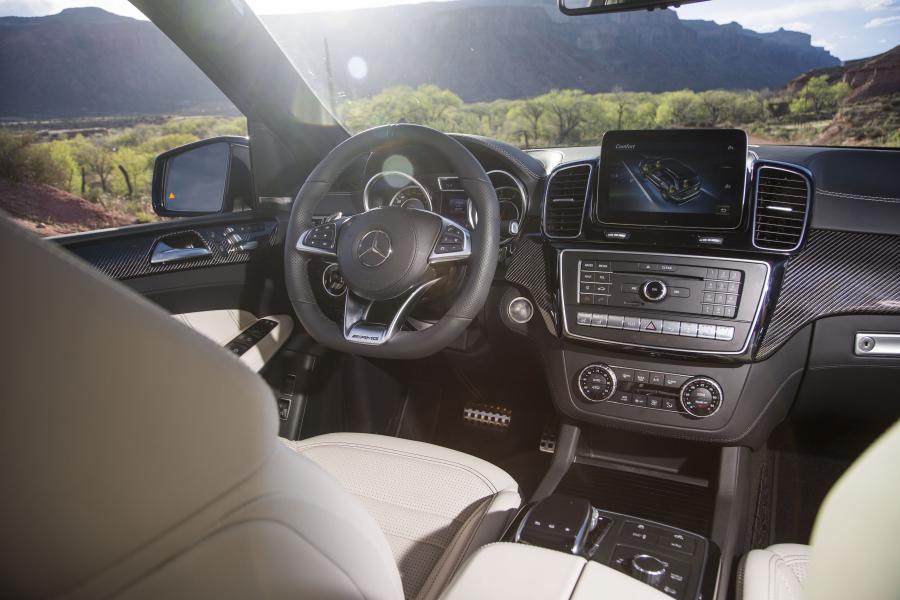  Mercedes-AMG GLS63 4Matic 2016 года  (US) (фото 16 из 30)